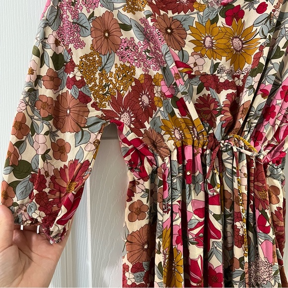 Floral midi dress with drawstring - Picture 2 of 5
